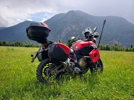 2023 Ducati Multistrada V4, красный, 2650000 рублей, вид 3