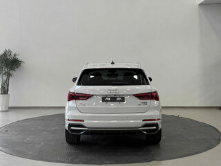 2022 Audi Q3 35 TFSI II (F3), белый, 1700000 рублей, вид 4
