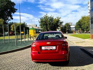 2008 Chevrolet Aveo I Рестайлинг, красный, 310000 рублей, вид 4