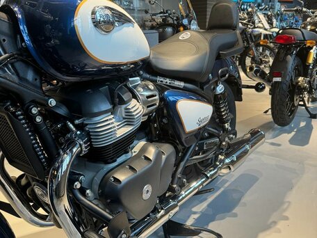 2026 Royal Enfield Super Meteor, синий, 792000 рублей, вид 2