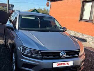 2020 Volkswagen Tiguan II, серый, 2500000 рублей, вид 3