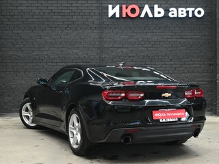 2019 Chevrolet Camaro VI Рестайлинг, чёрный, 2350000 рублей, вид 4