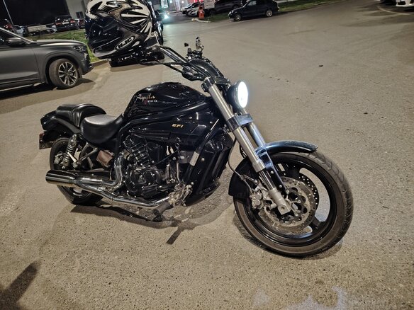 2013 Hyosung Aquila GV650, чёрный, 410000 рублей - вид 3