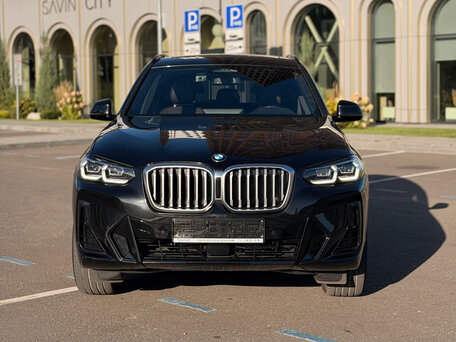 2022 BMW X3 20i xDrive III (G01) Рестайлинг, чёрный, 5900000 рублей, вид 3