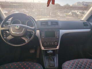 2012 Skoda Yeti I, красный, 531000 рублей, вид 5