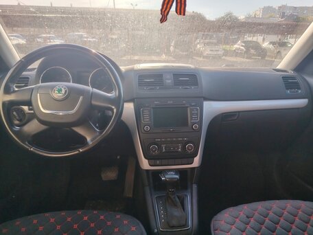 2012 Skoda Yeti I, красный, 531000 рублей, вид 5