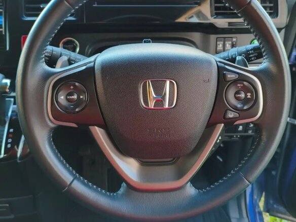 2016 Honda Stepwgn Spada V, синий, 1930000 рублей - вид 4