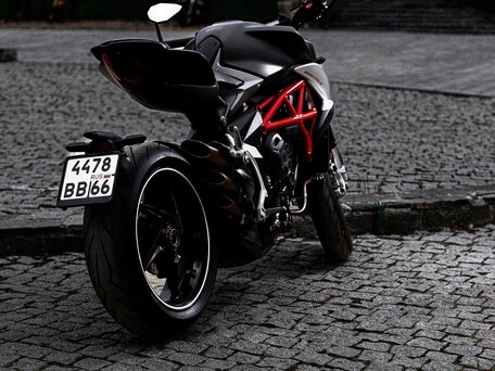 2015 MV Agusta Brutale 800, чёрный, 730000 рублей, вид 5