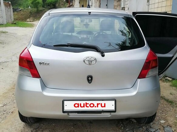 2010 Toyota Vitz II (XP90), серый, 490000 рублей - вид 2