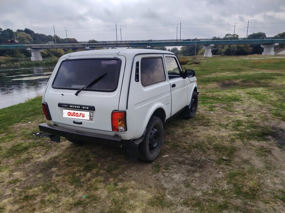 2012 Lada (ВАЗ) 2121 (4x4) I Рестайлинг, белый, 350000 рублей - вид 3