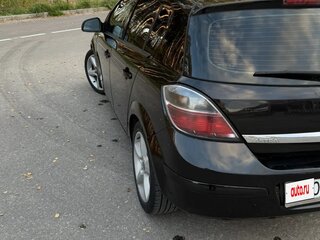 2011 Opel Astra H Рестайлинг, чёрный, 395000 рублей, вид 4