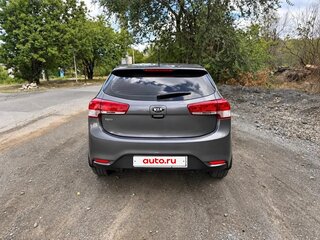 2015 Kia Rio III Рестайлинг, серый, 1130000 рублей, вид 3
