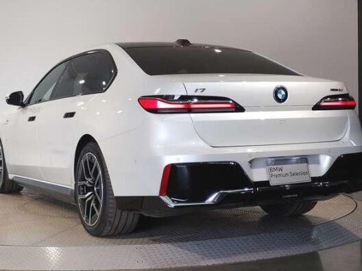 2026 BMW i7 eDrive50 I (G70), белый - вид 1
