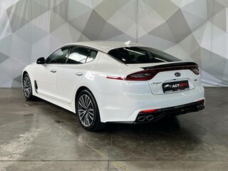 2018 Kia Stinger I, белый, 2490000 рублей, вид 4