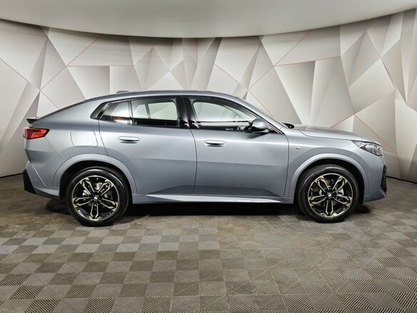 2024 BMW X2 xDrive25i II (U10), серый, 5600000 рублей - вид 5