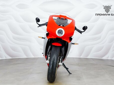 2020 MV Agusta Superveloce 800, красный, 1677000 рублей, вид 4