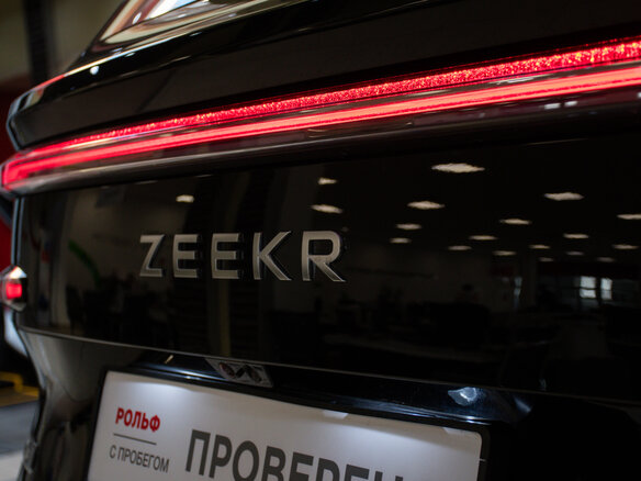 2026 Zeekr 8X 70 kWh, чёрный - вид 29