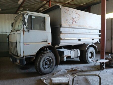 2003 КамАЗ 55102, серый, 650000 рублей, вид 1