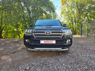 2016 Toyota Land Cruiser 200 Series Рестайлинг 2, чёрный, 6750000 рублей, вид 3