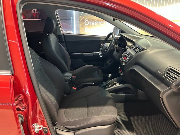 2016 Kia Rio III Рестайлинг, красный, 1245000 рублей - вид 11