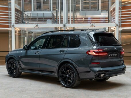 2026 BMW X7 40i I (G07) Рестайлинг, серый, 16990000 рублей, вид 4