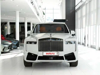 2025 Rolls-Royce Cullinan Black Badge I Рестайлинг (Series II), белый, 57000000 рублей, вид 2