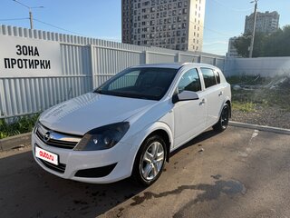 2011 Opel Astra H Рестайлинг, белый, 560000 рублей, вид 1