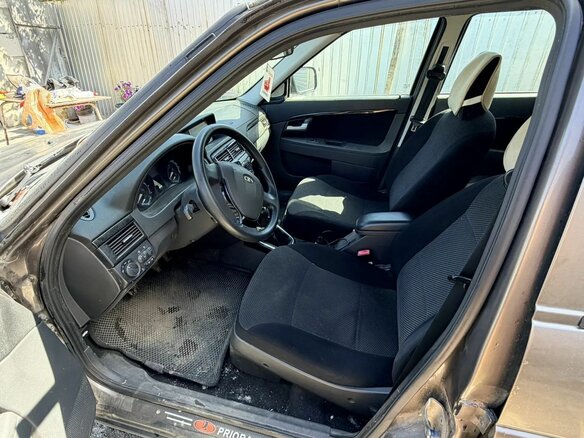 2013 Lada (ВАЗ) Priora I Рестайлинг, коричневый, 500000 рублей - вид 5