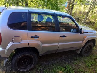 2004 Chevrolet Niva I, серебристый, 260000 рублей, вид 5