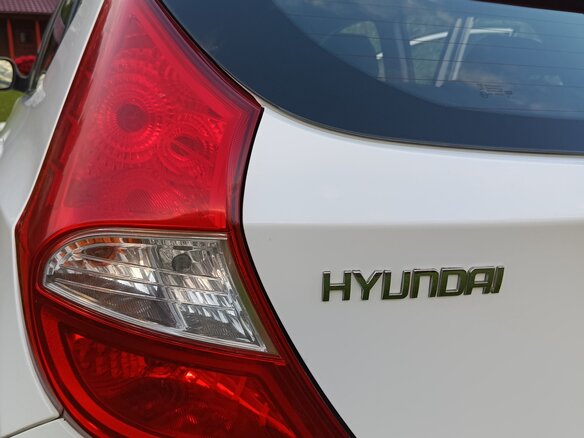 2014 Hyundai Solaris I Рестайлинг, белый, 820000 рублей - вид 12