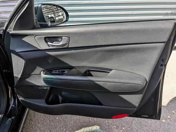 2019 Kia Optima IV Рестайлинг, чёрный, 1800000 рублей - вид 24