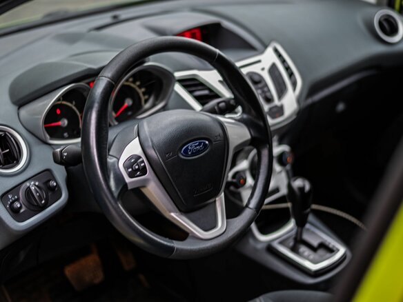 2010 Ford Fiesta Mk6, зелёный, 675000 рублей - вид 5