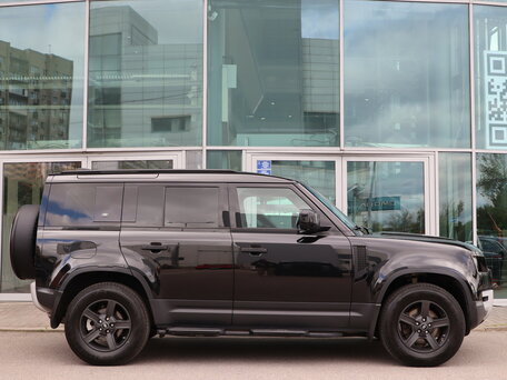 2020 Land Rover Defender 110 II, чёрный, 4090000 рублей, вид 4