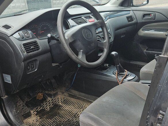 2004 Mitsubishi Lancer IX, серый, 200000 рублей - вид 4