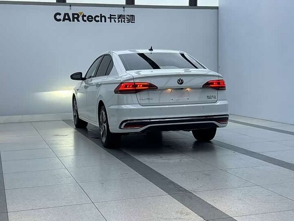 2026 Volkswagen Bora IV (China Market) Рестайлинг, белый, 1990000 рублей - вид 1