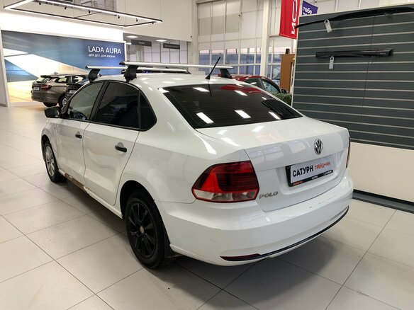 2015 Volkswagen Polo V Рестайлинг, белый, 399000 рублей - вид 8