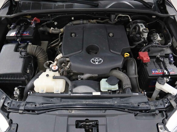 2017 Toyota Hilux VIII, чёрный, 2895950 рублей - вид 21