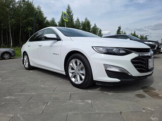 2021 Chevrolet Malibu IX Рестайлинг, белый, 1800000 рублей, вид 2