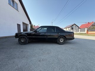 1989 Mercedes-Benz W124 200, чёрный, 128000 рублей, вид 3