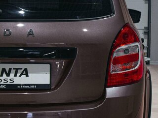 2026 Lada (ВАЗ) Granta Cross I Рестайлинг, коричневый, 1216000 рублей, вид 5