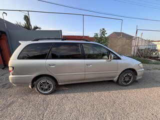 2001 Nissan Presage I, серебристый, 350000 рублей, вид 2