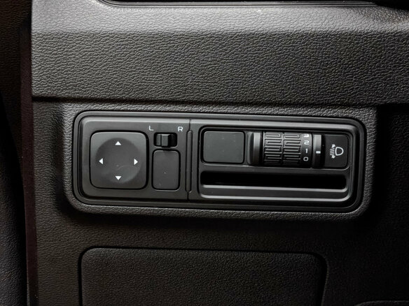 2023 Livan X3 Pro, красный - вид 28