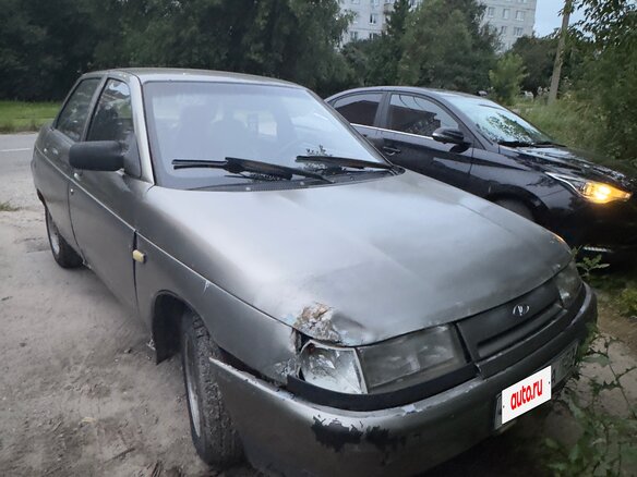 2001 Lada (ВАЗ) 2110, серебристый, 75000 рублей