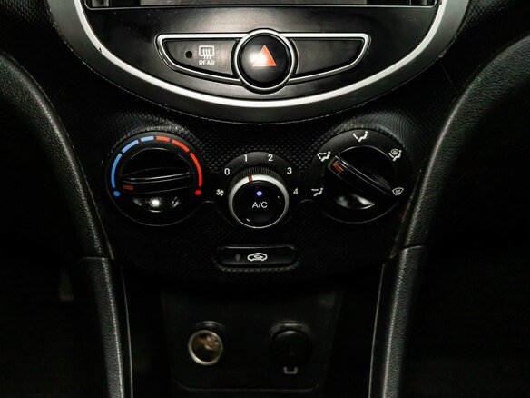 2011 Hyundai Solaris I, фиолетовый, 485000 рублей - вид 17
