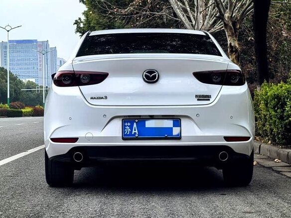 2023 Mazda 3 Axela IV (BP), белый, 1370000 рублей - вид 4