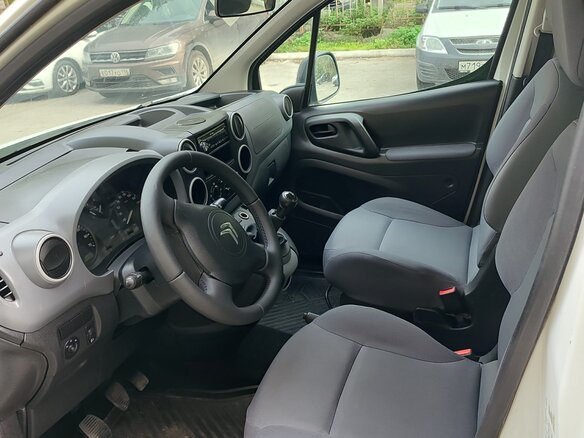 2013 Citroen Berlingo II Рестайлинг, белый, 680000 рублей - вид 6