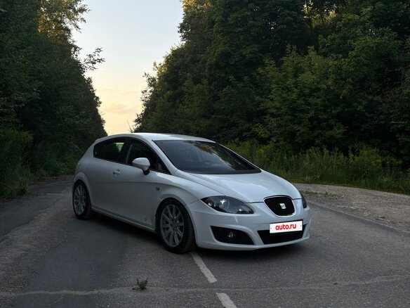 2012 SEAT Leon II Рестайлинг, белый - вид 3