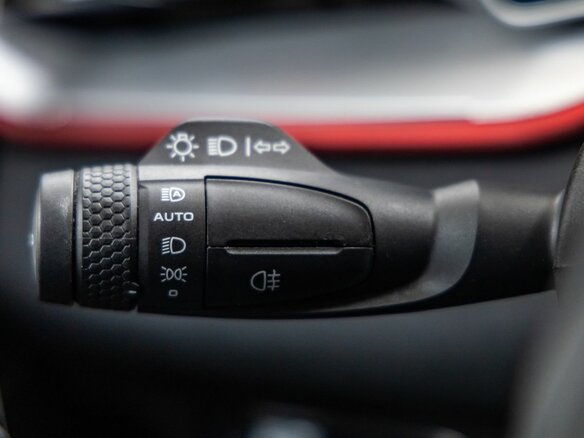 2023 Geely Coolray I Рестайлинг, красный, 2098000 рублей - вид 15