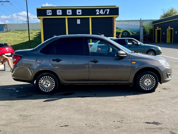 2016 Lada (ВАЗ) Granta I, коричневый, 465000 рублей - вид 3