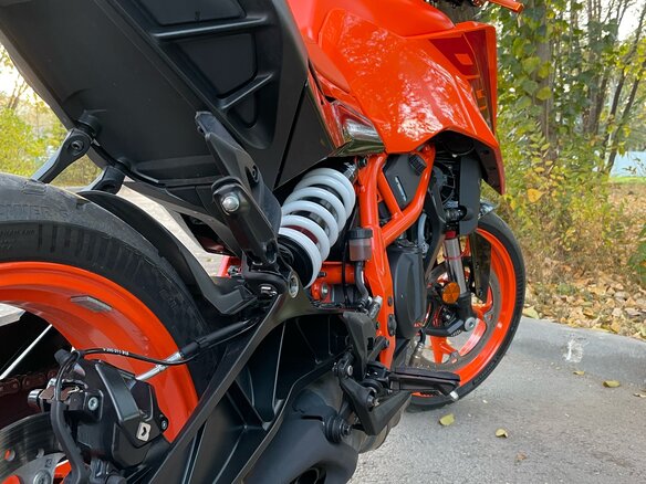 2024 KTM 390 Duke, золотистый, 555000 рублей - вид 7
